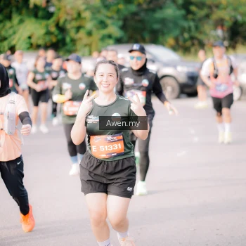 Runner Photo 4165710