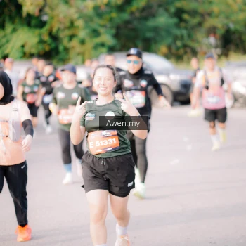 Runner Photo 4165711