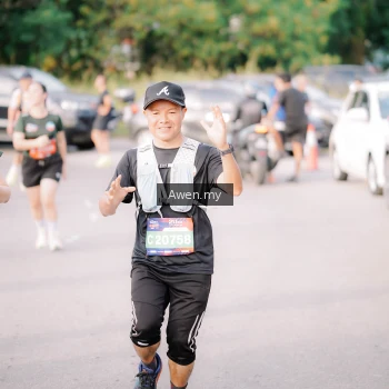 Runner Photo 4165713