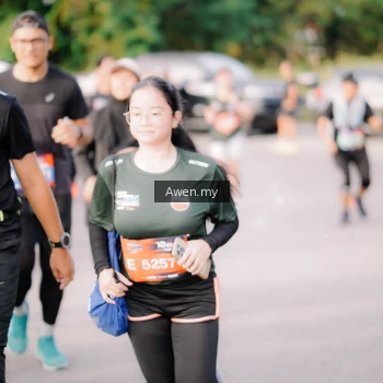 Runner Photo 4165714