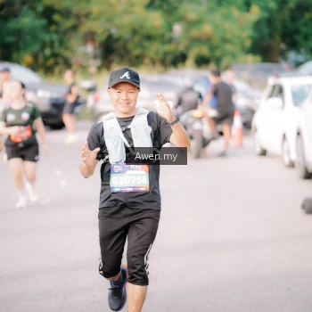 Runner Photo 4165715