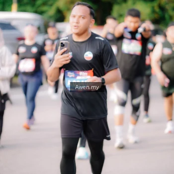 Runner Photo 4165725