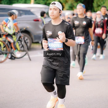 Runner Photo 4165729