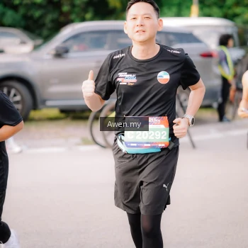 Runner Photo 4165738