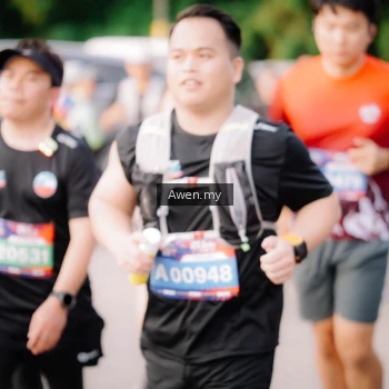 Runner Photo 4165743