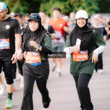 Runner Photo 4165749
