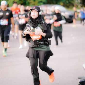 Runner Photo 4165751