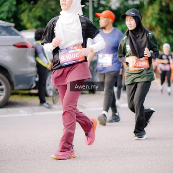 Runner Photo 4165773