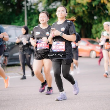 Runner Photo 4165776