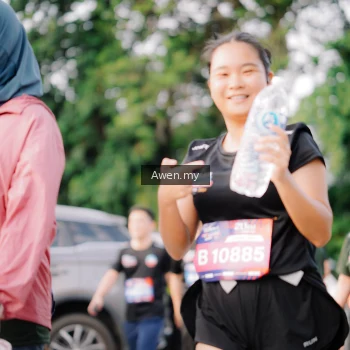 Runner Photo 4165780