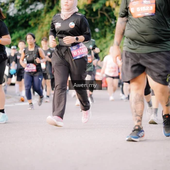 Runner Photo 4165786