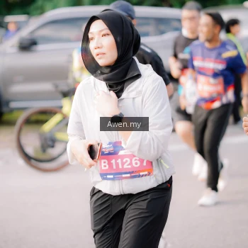 Runner Photo 4165800