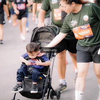 Runner Photo 4165824