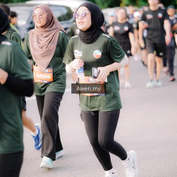 Runner Photo 4165833