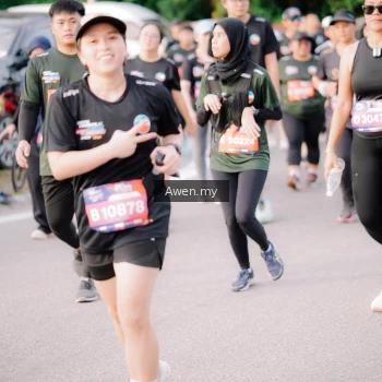 Runner Photo 4165834