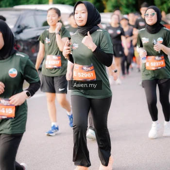 Runner Photo 4165835