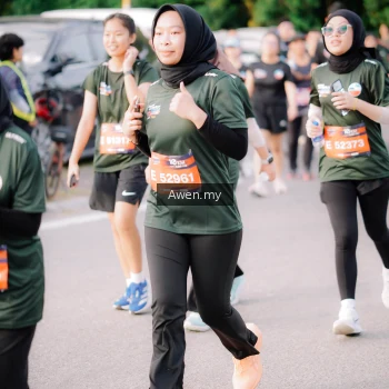 Runner Photo 4165836