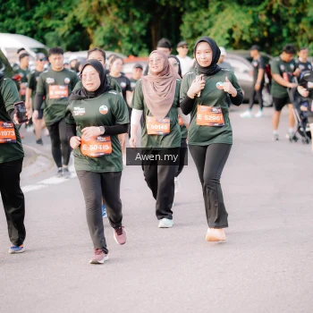 Runner Photo 4165840