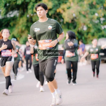 Runner Photo 4165855