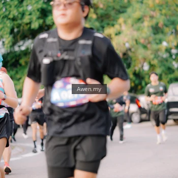 Runner Photo 4165856