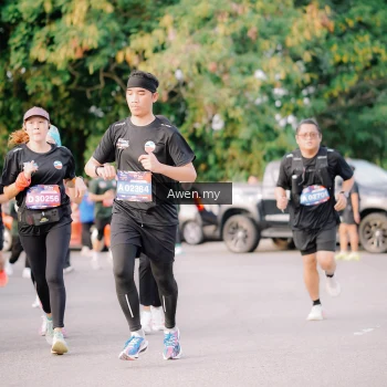 Runner Photo 4165860