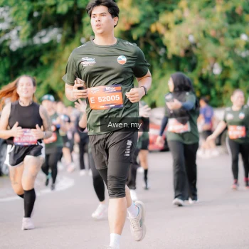 Runner Photo 4165861