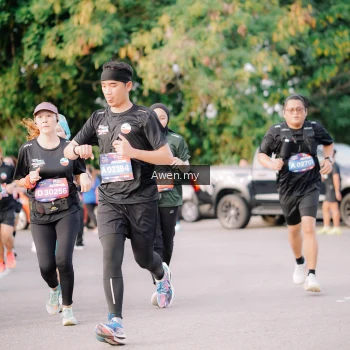Runner Photo 4165864