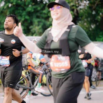 Runner Photo 4165868