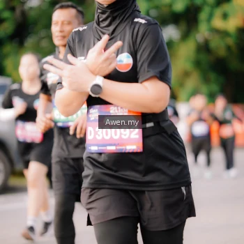 Runner Photo 4165870
