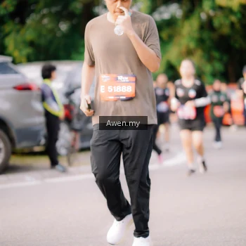 Runner Photo 4165872
