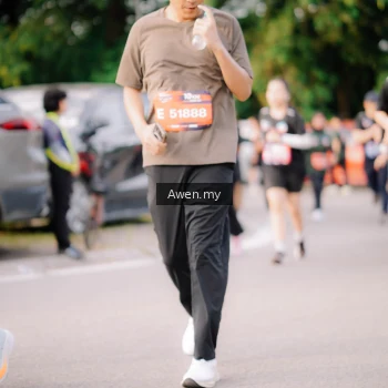 Runner Photo 4165874