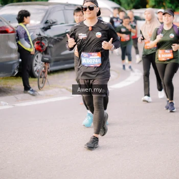 Runner Photo 4165896