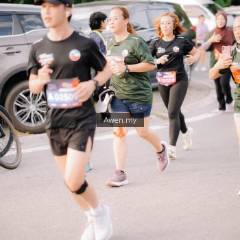 Runner Photo 4165902