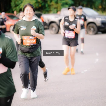 Runner Photo 4165905