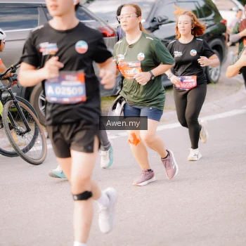 Runner Photo 4165907