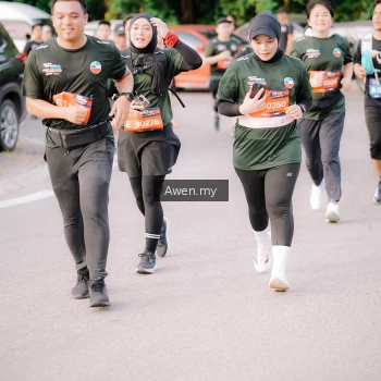 Runner Photo 4165908