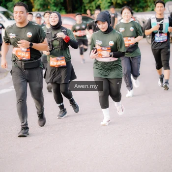 Runner Photo 4165916