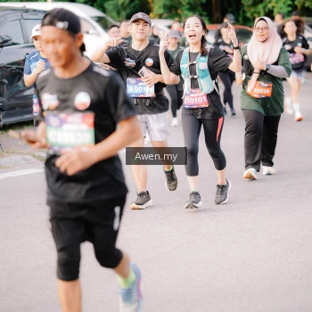 Runner Photo 4165921