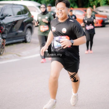 Runner Photo 4165923