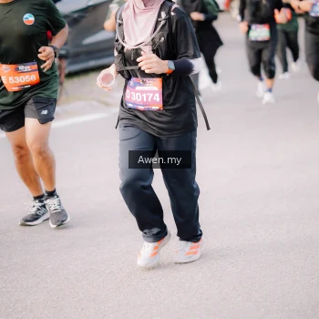 Runner Photo 4165933