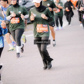 Runner Photo 4165938