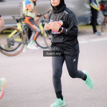 Runner Photo 4165940