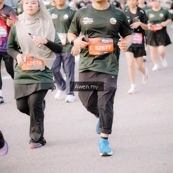 Runner Photo 4165953