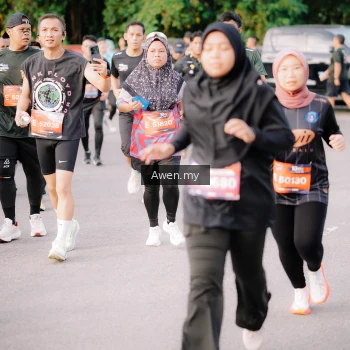 Runner Photo 4165978