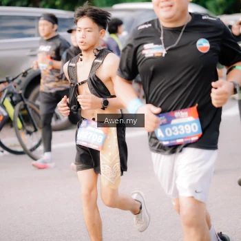 Runner Photo 4165985