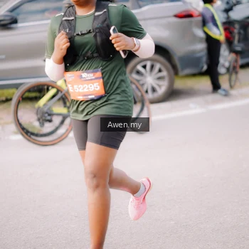 Runner Photo 4165993