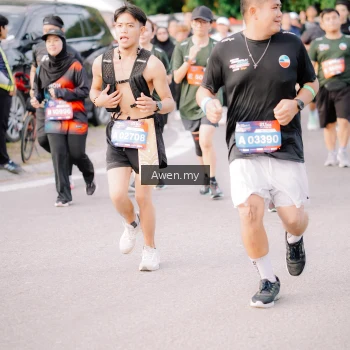 Runner Photo 4165994