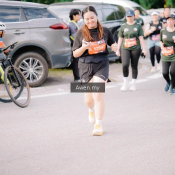 Runner Photo 4166017