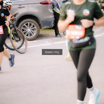 Runner Photo 4166042