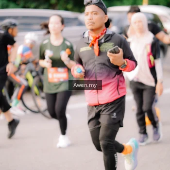 Runner Photo 4166046